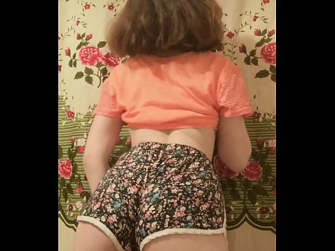 ❤️ Sexy jonge babe dy't har koarte broek op 'e kamera útstrielet ️ Just porno op fy.tvmarket.top ❌️❤