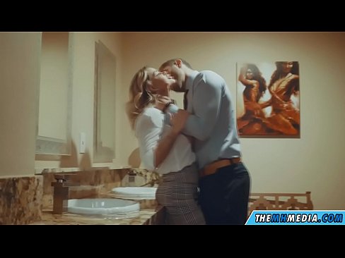 ❤️ As in busty blonde jo ferliedt yn in iepenbier toilet ️ Just porno op fy.tvmarket.top ❌️❤